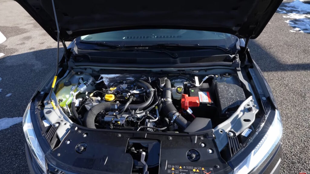 Renault Sandero 2024-2025 - двигатель